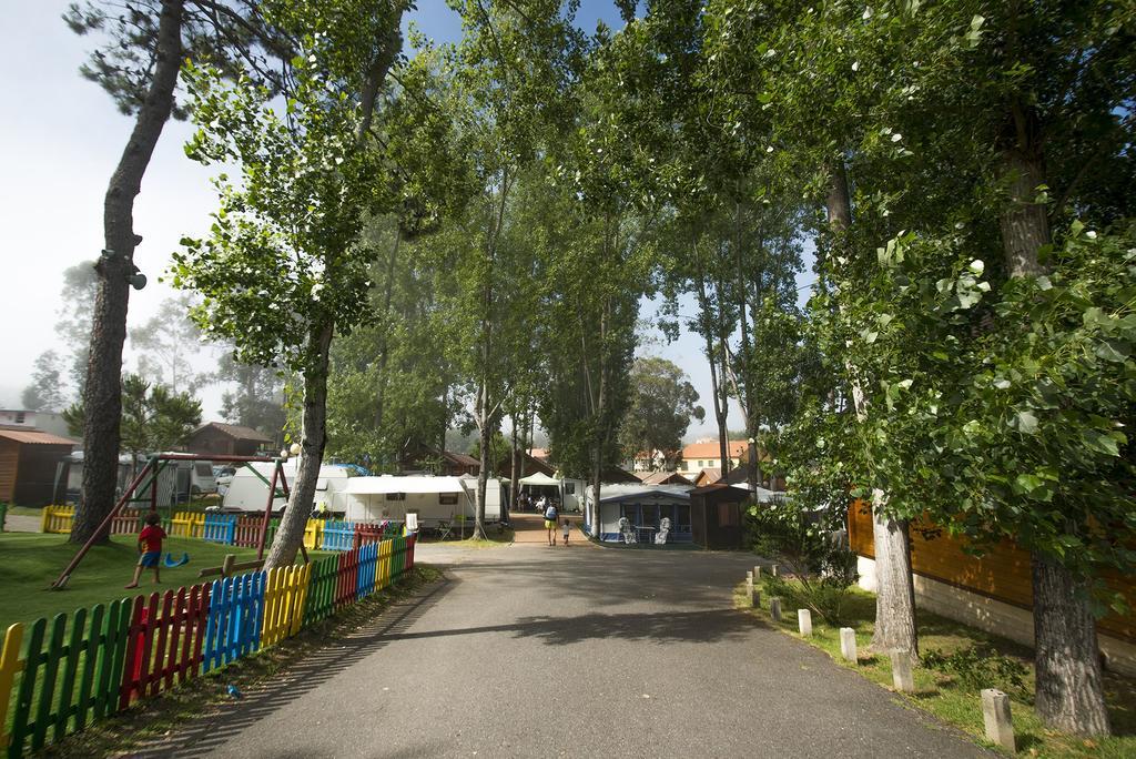 Camping Cachadelos 호텔 산신소 외부 사진